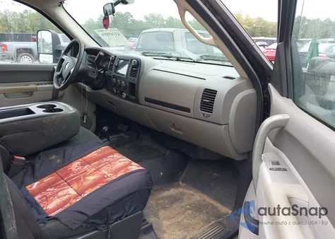 2010 Chevrolet Silverado 2500Hd Work Truck z USA, uszkodzony, nr VIN 1GC5KVBG5AZ211604